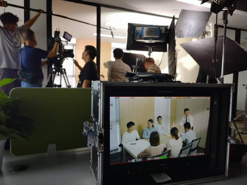 陆河县TVC拍摄公司：科技产品视觉化大师，诠释未来感与功能美学
